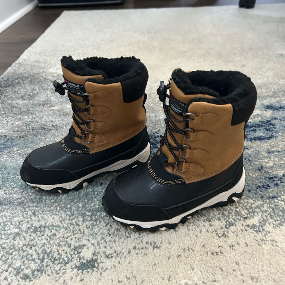 Brown and Black Winter Boots 3M Thinsulation and Water Resistant